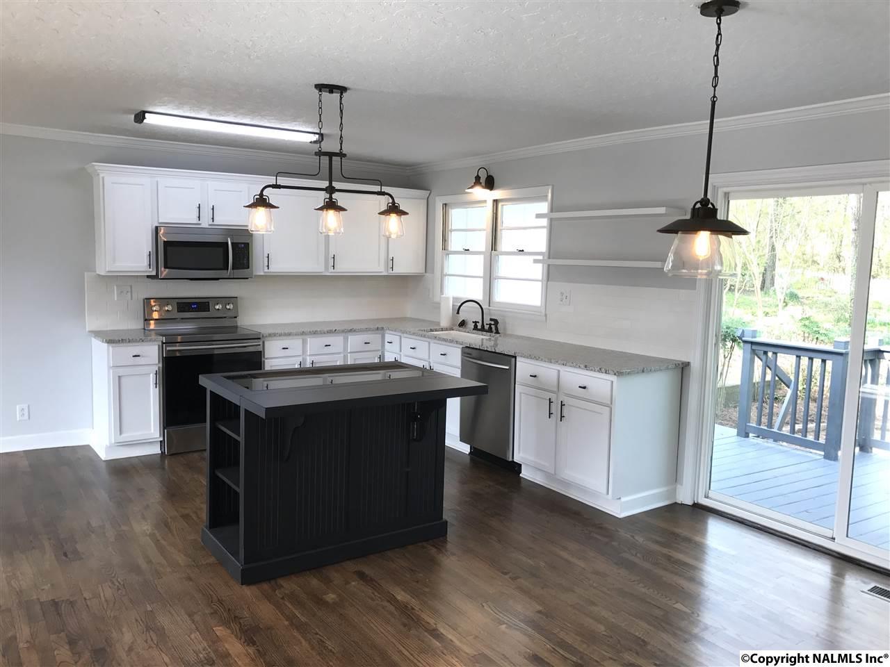 1802 Lakeview Drive - Photo 1
