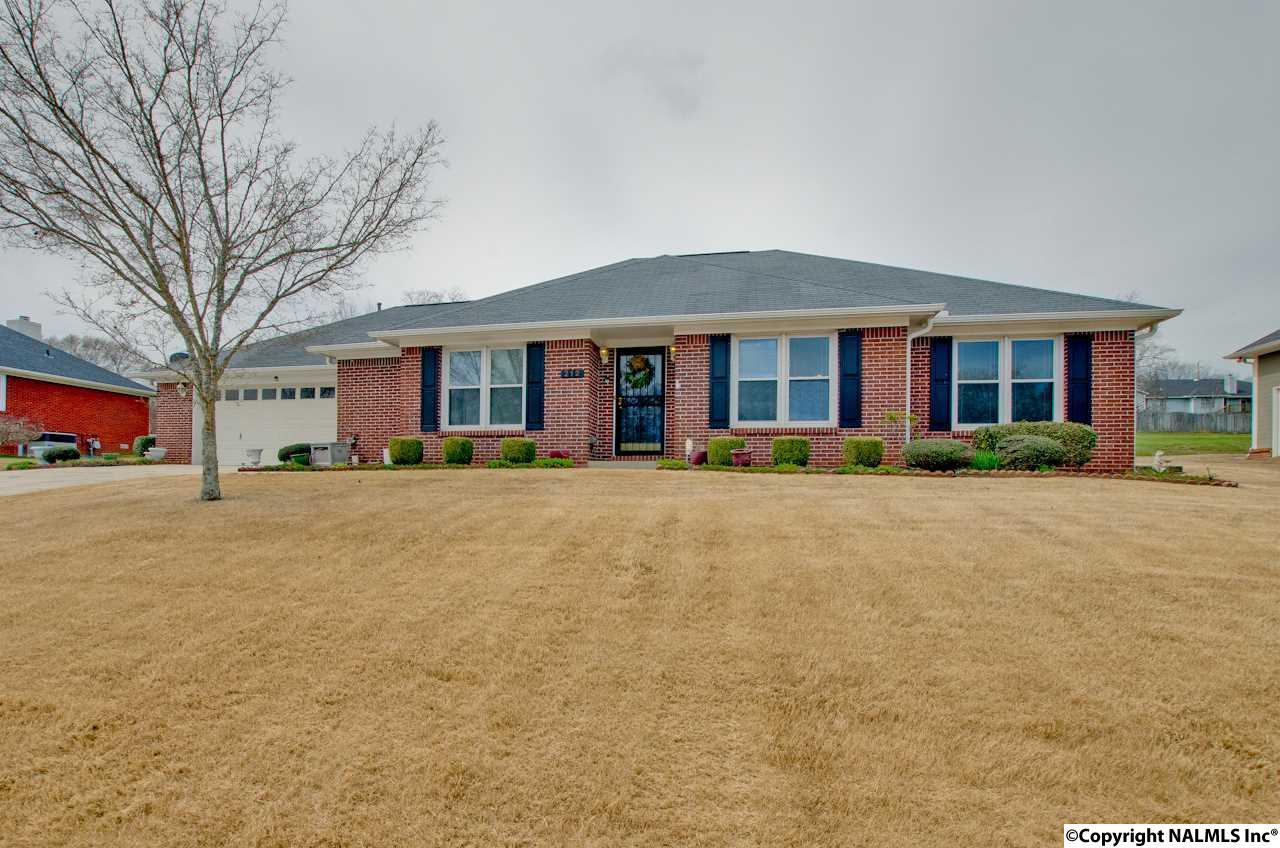 212 Warfe Court - Photo 1