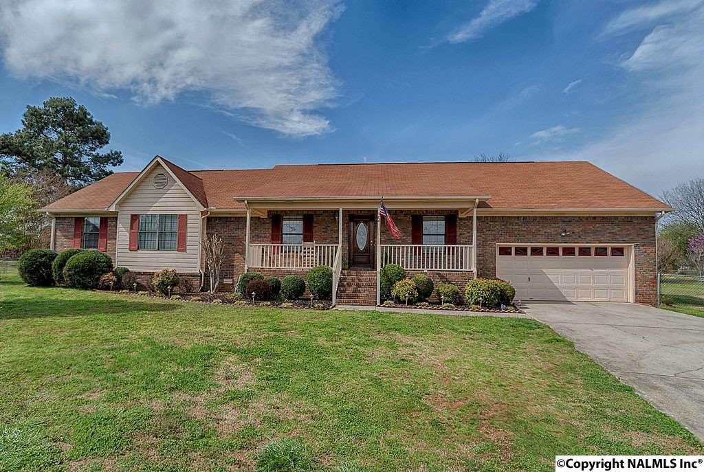 104 Sassafras Drive - Photo 1