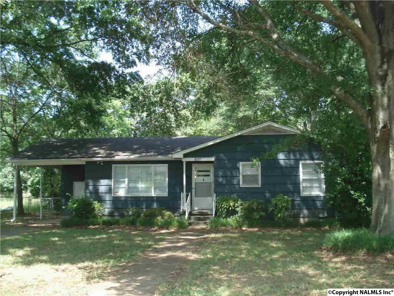 607 7TH AVENUE - Photo 1