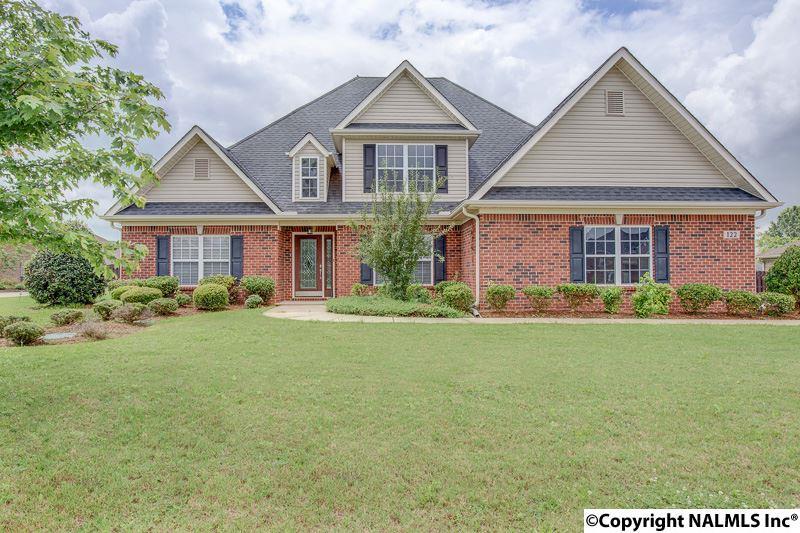 122 Shady Spring Drive - Photo 1