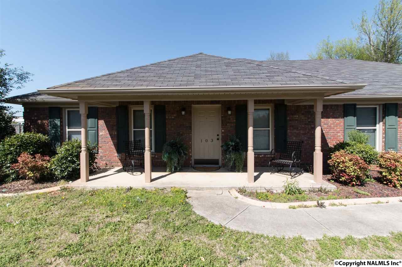 103 Clubhouse Lane - Photo 1