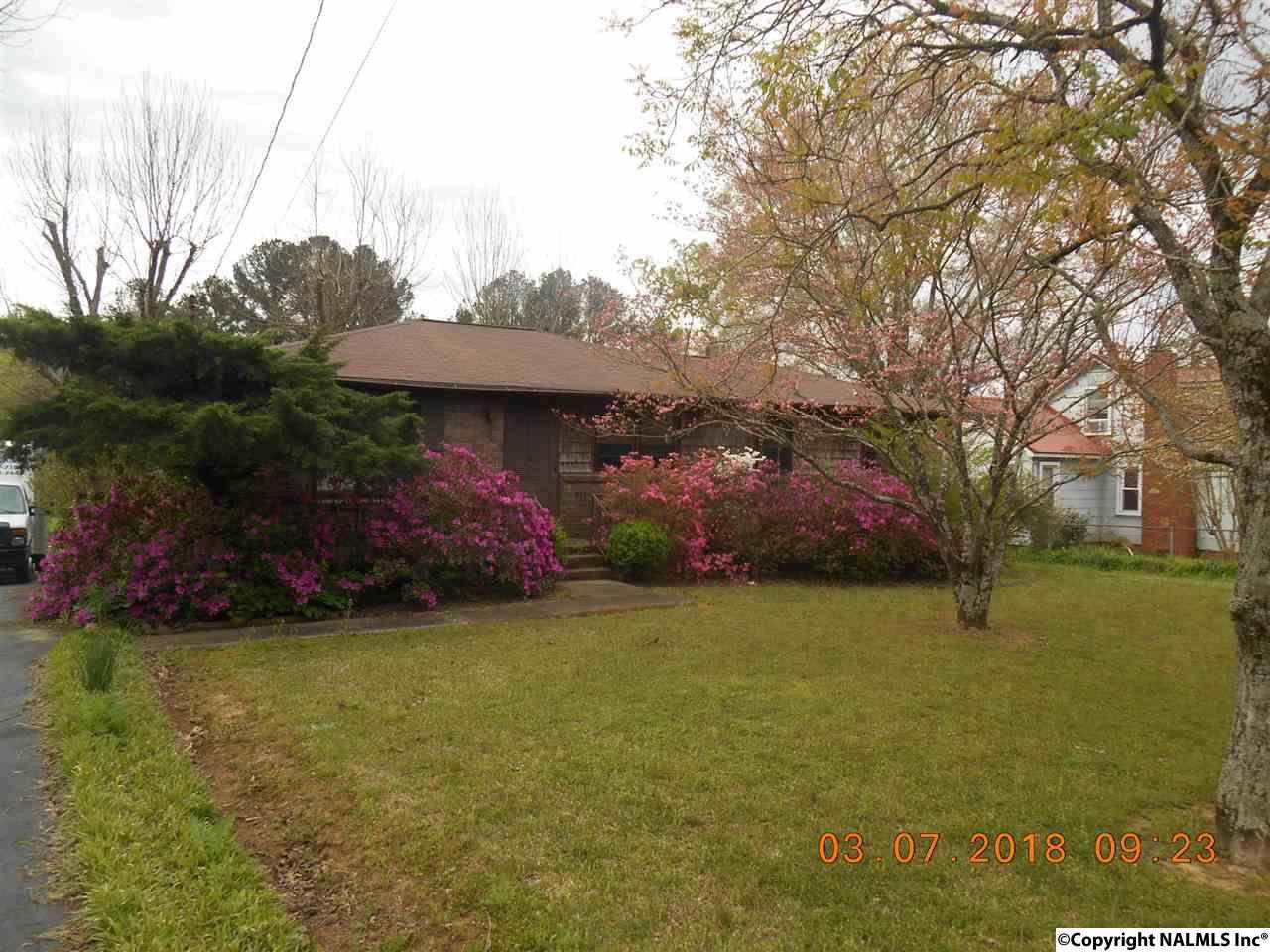2527 Ewing Avenue - Photo 1
