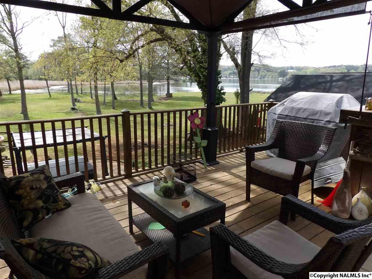 5220 Jefferson Circle - Photo 1