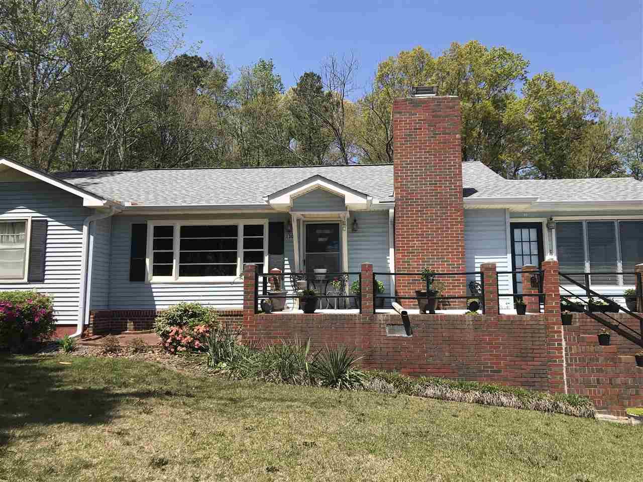 1304 Halsey Street - Photo 1