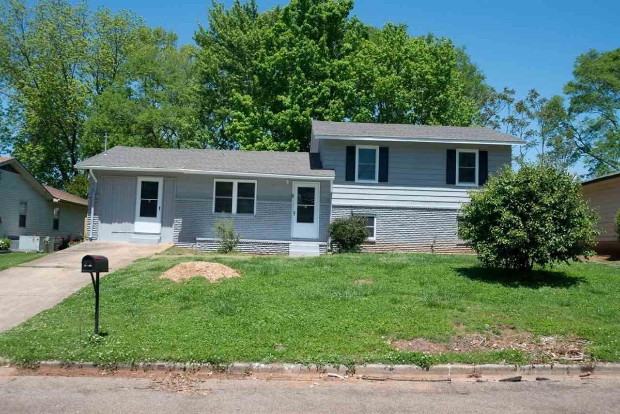 608 Eastbrook Drive - Photo 1