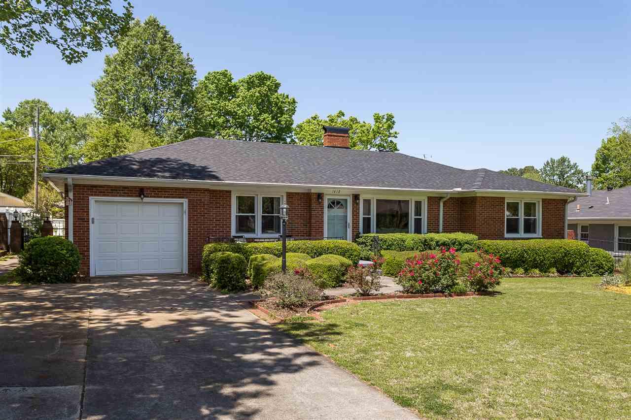 1418 Glenwood Drive - Photo 1