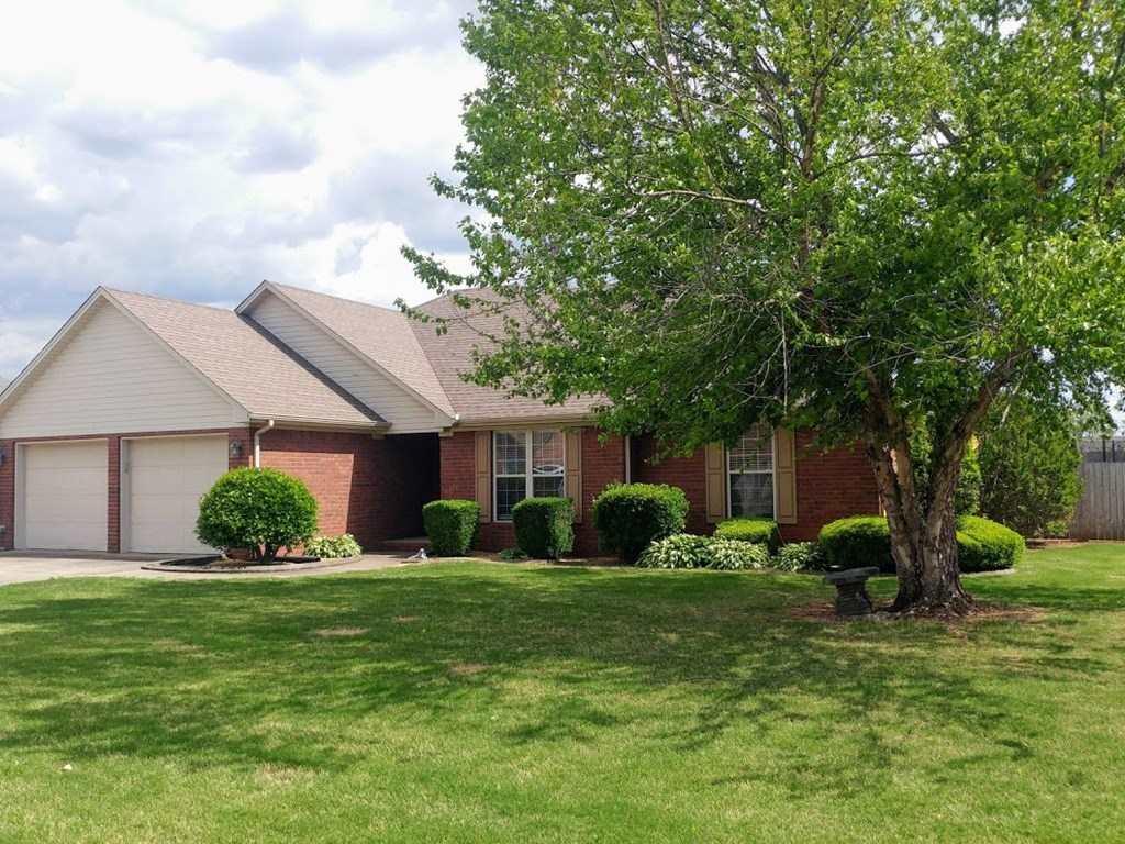 2222 Lisa Avenue - Photo 1