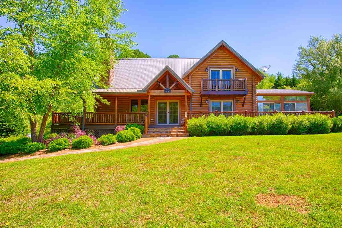 715 Center Point Road - Photo 1
