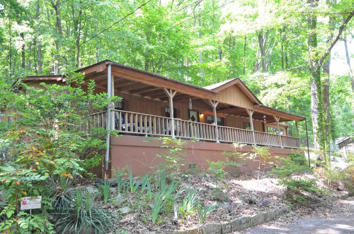 335 Tanglewood Lane - Photo 1