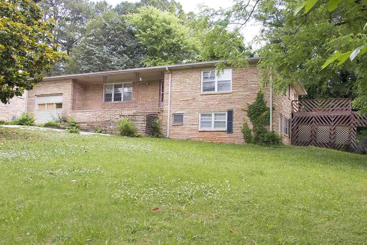 1002 Woodall Lane - Photo 1