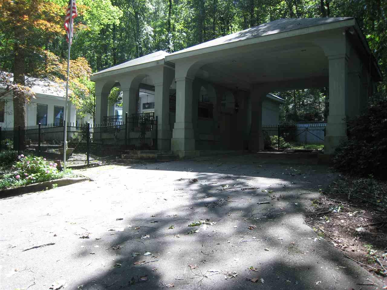 128 Catherine Drive - Photo 1