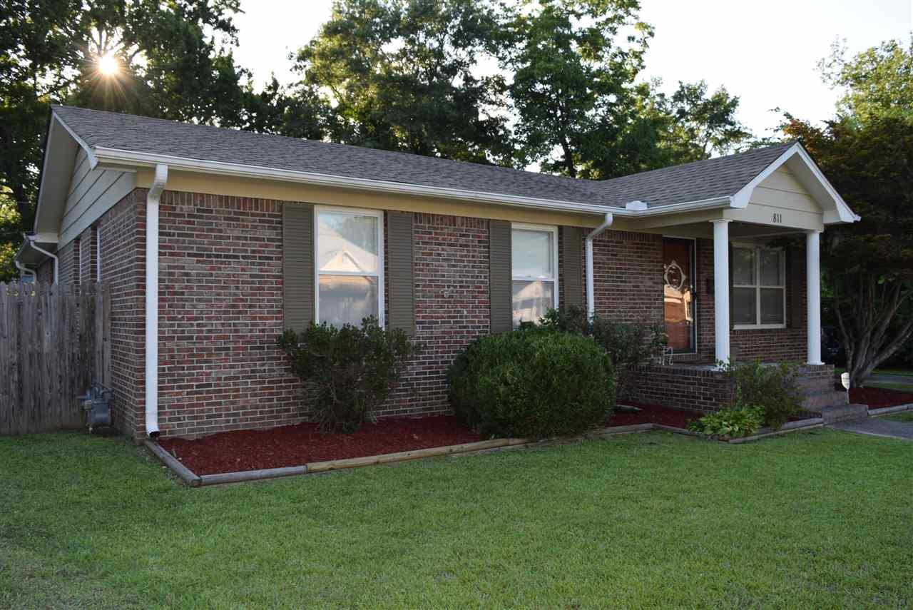 811 6TH STREET - Photo 1