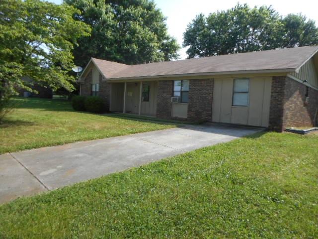 119 Woodlawn Drive - Photo 1