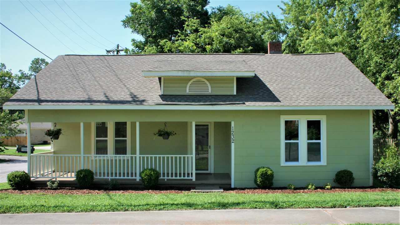 1232 Oakwood Avenue - Photo 1