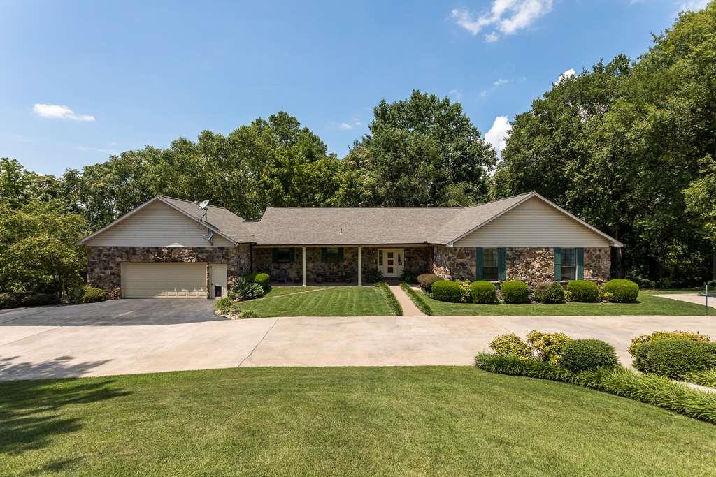 26562 Veto Road - Photo 1