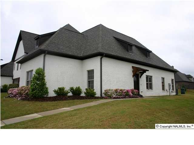 136 Chimes Way - Photo 1