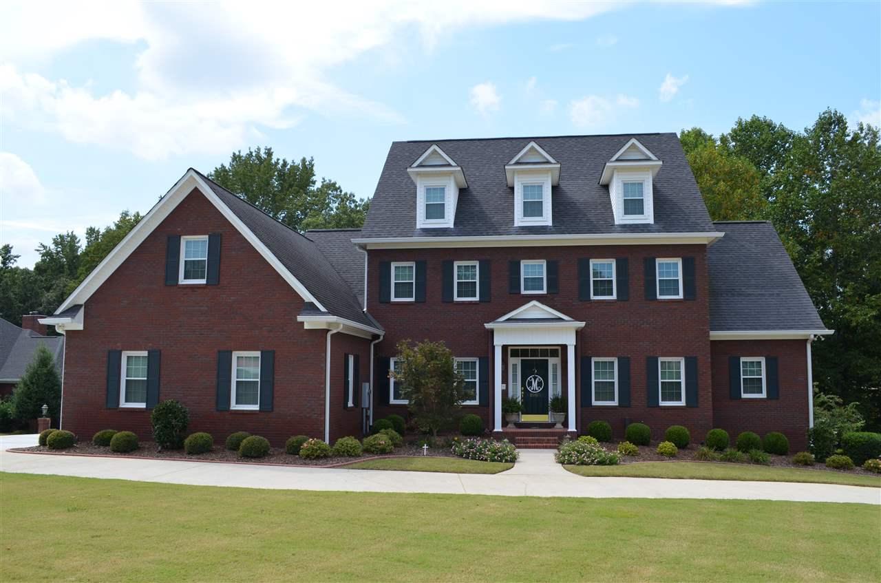 1005 Laurelwood Circle - Photo 1