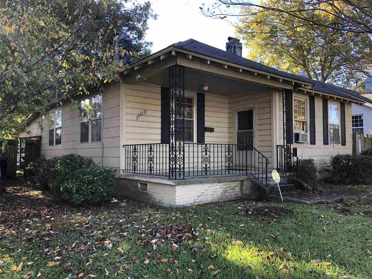 1109 Stillman Avenue - Photo 1
