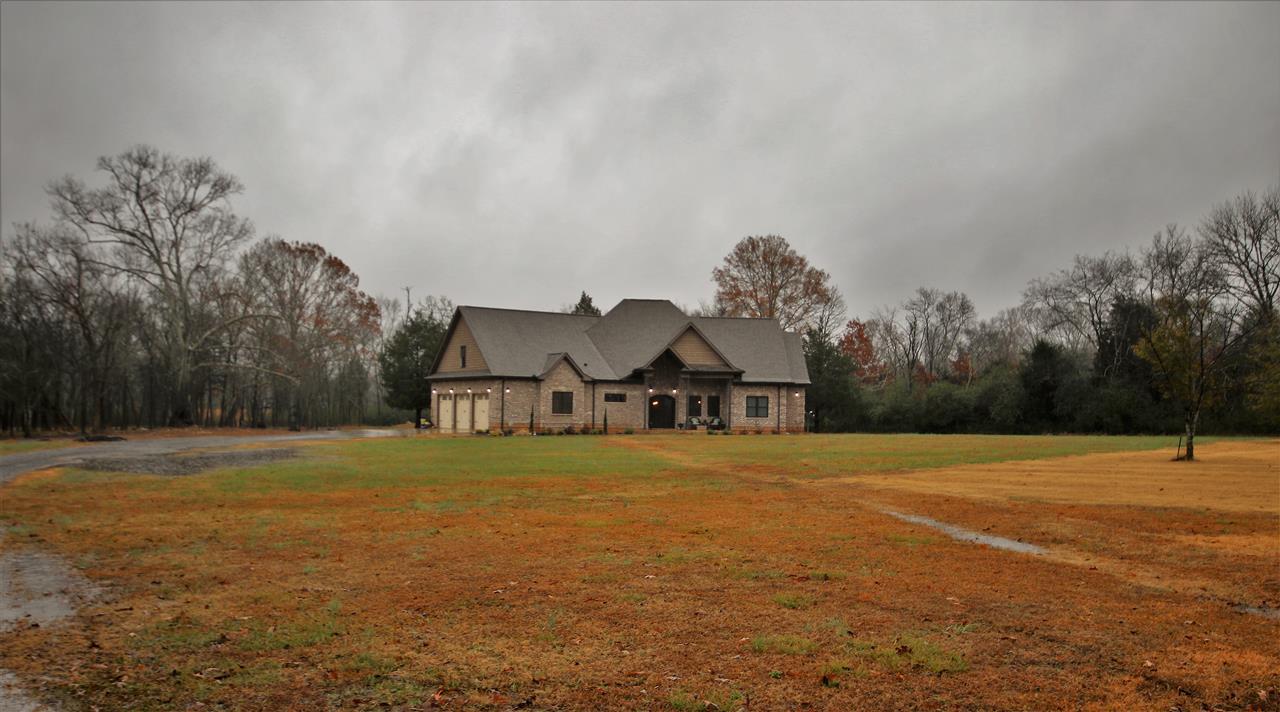 2609 Chapel Hill Road - Photo 1