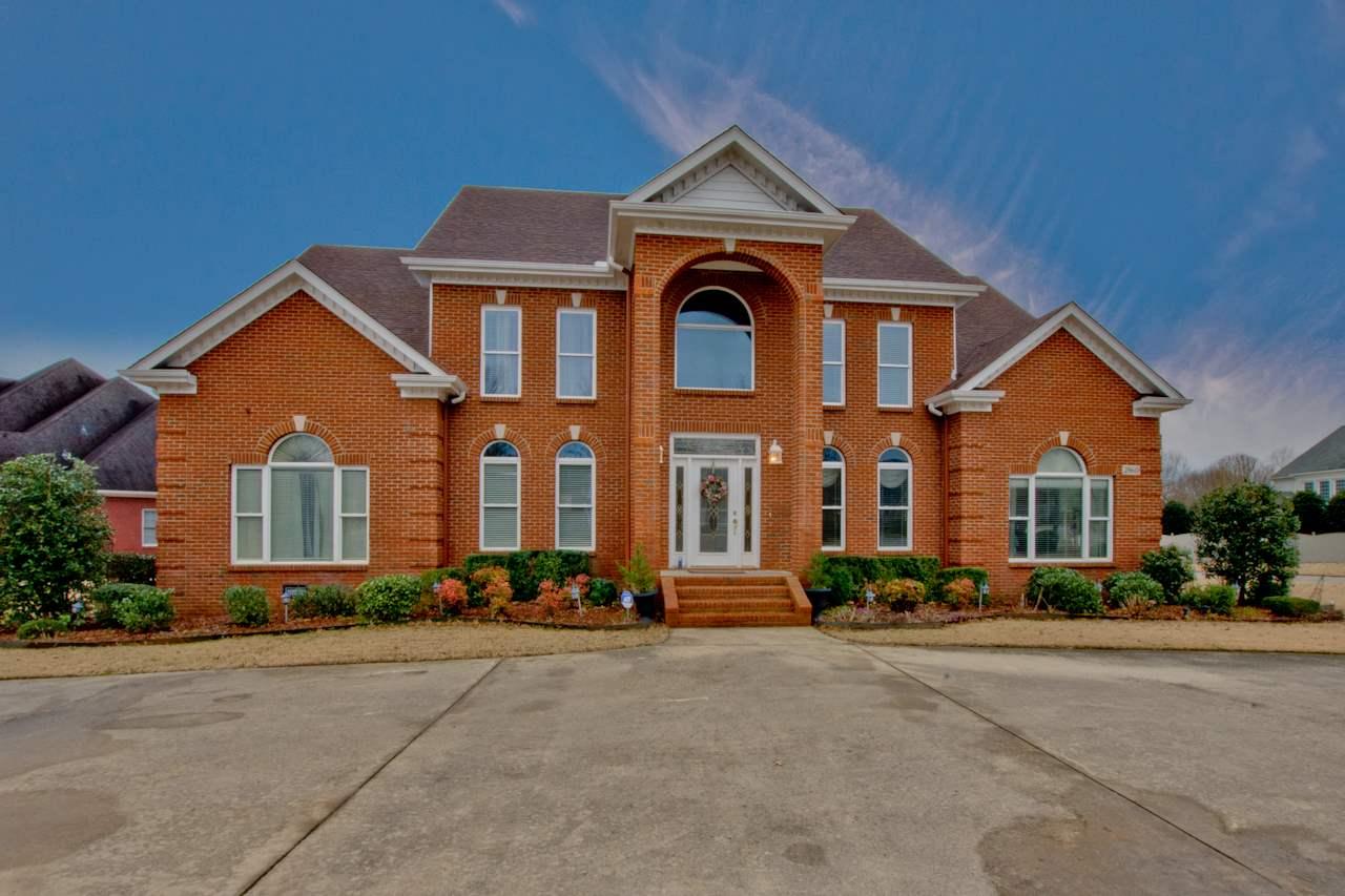 2860 Hampton Cove Way - Photo 1