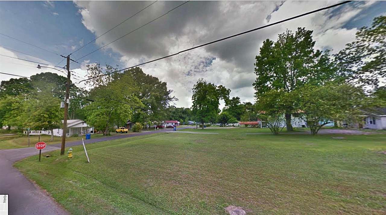 Martin Avenue - Photo 1