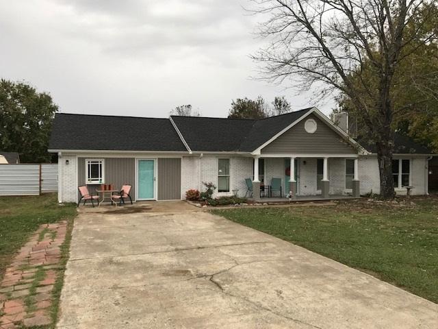 111 Stacy Circle - Photo 1