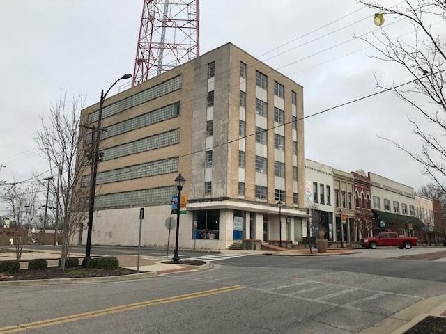 701 Bank Street - Photo 1