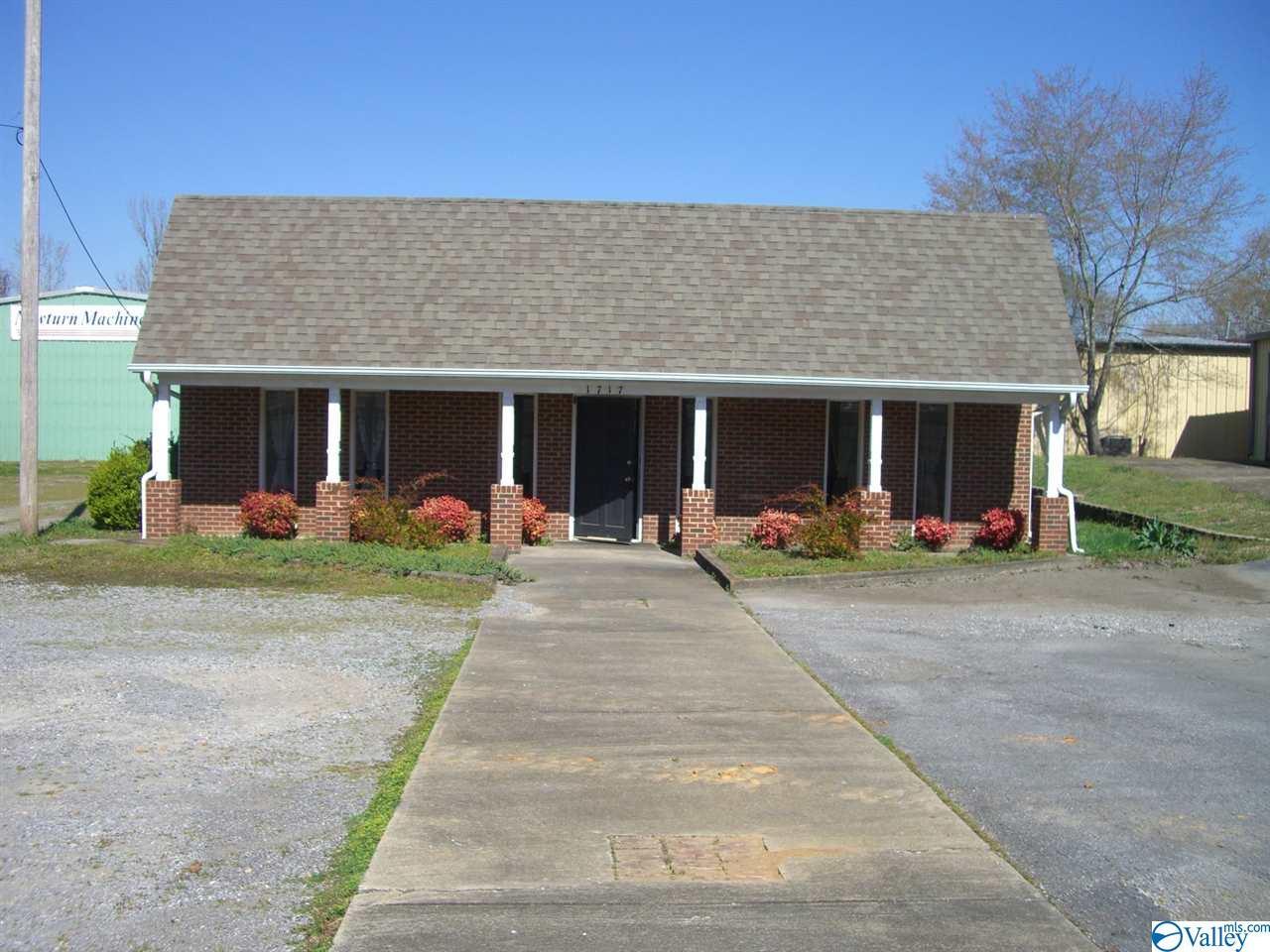 1717 East Willow Street - Photo 1
