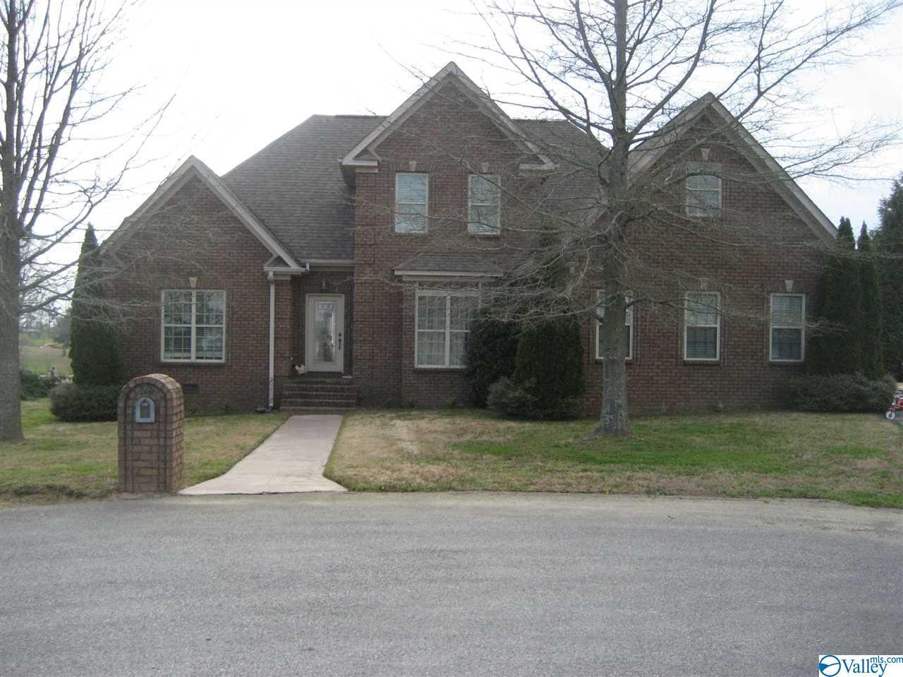 124 Emma Place - Photo 1