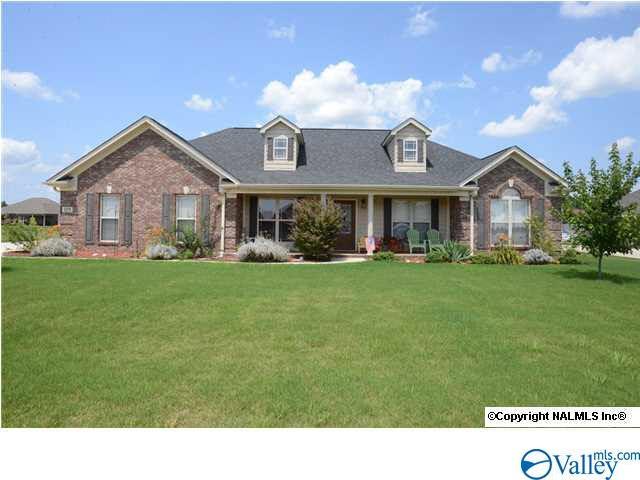 119 Laurel Bend Drive - Photo 1