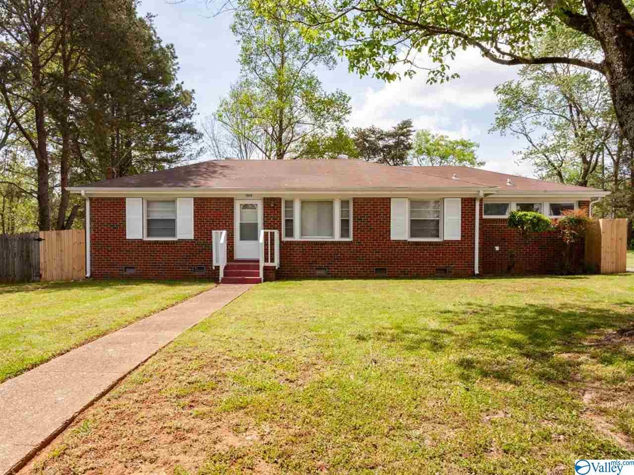3909 Brookline Circle - Photo 1