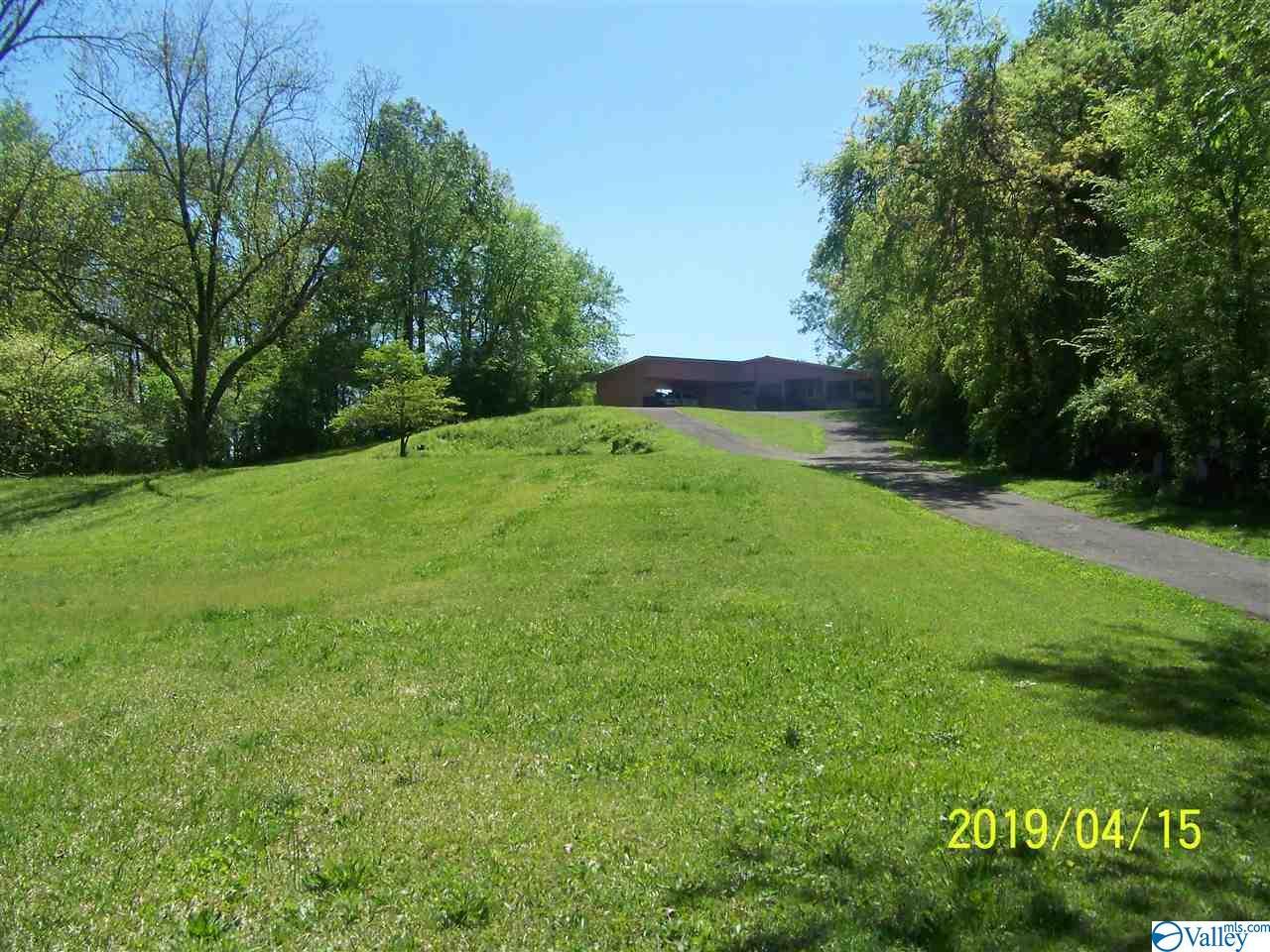 810 Veterans Drive - Photo 1