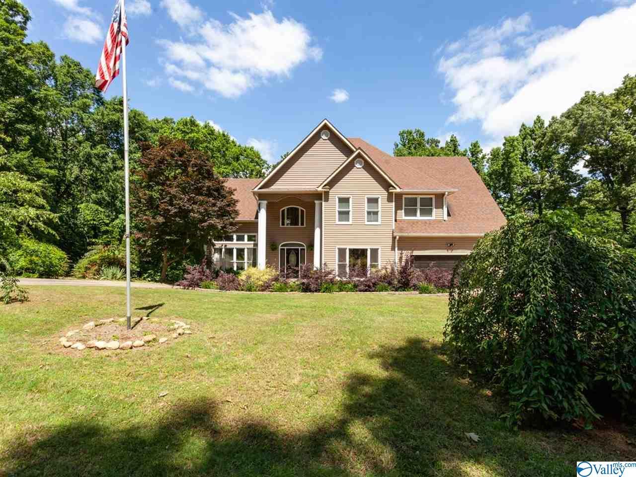 124 Bluff View Drive - Photo 1