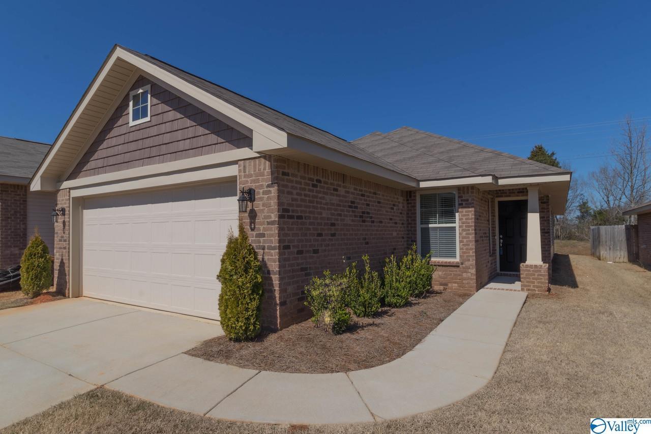 178 Brooklawn Drive - Photo 1
