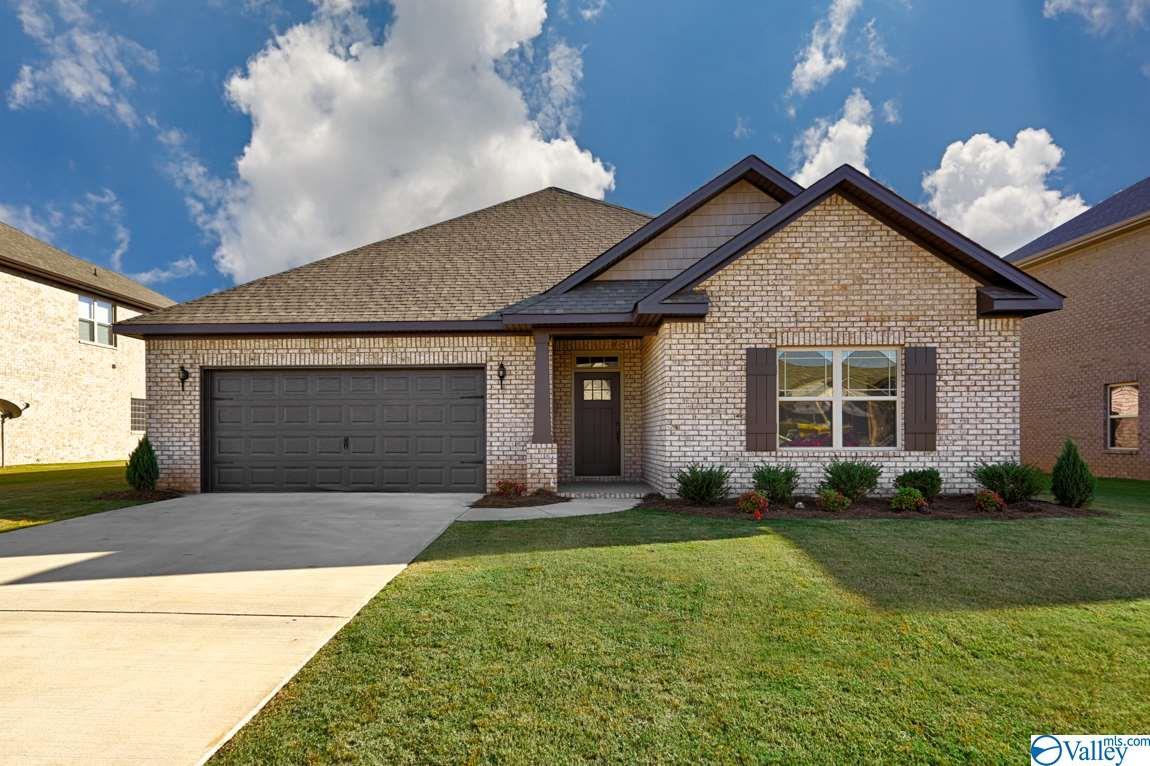126 Saddle Street - Photo 1