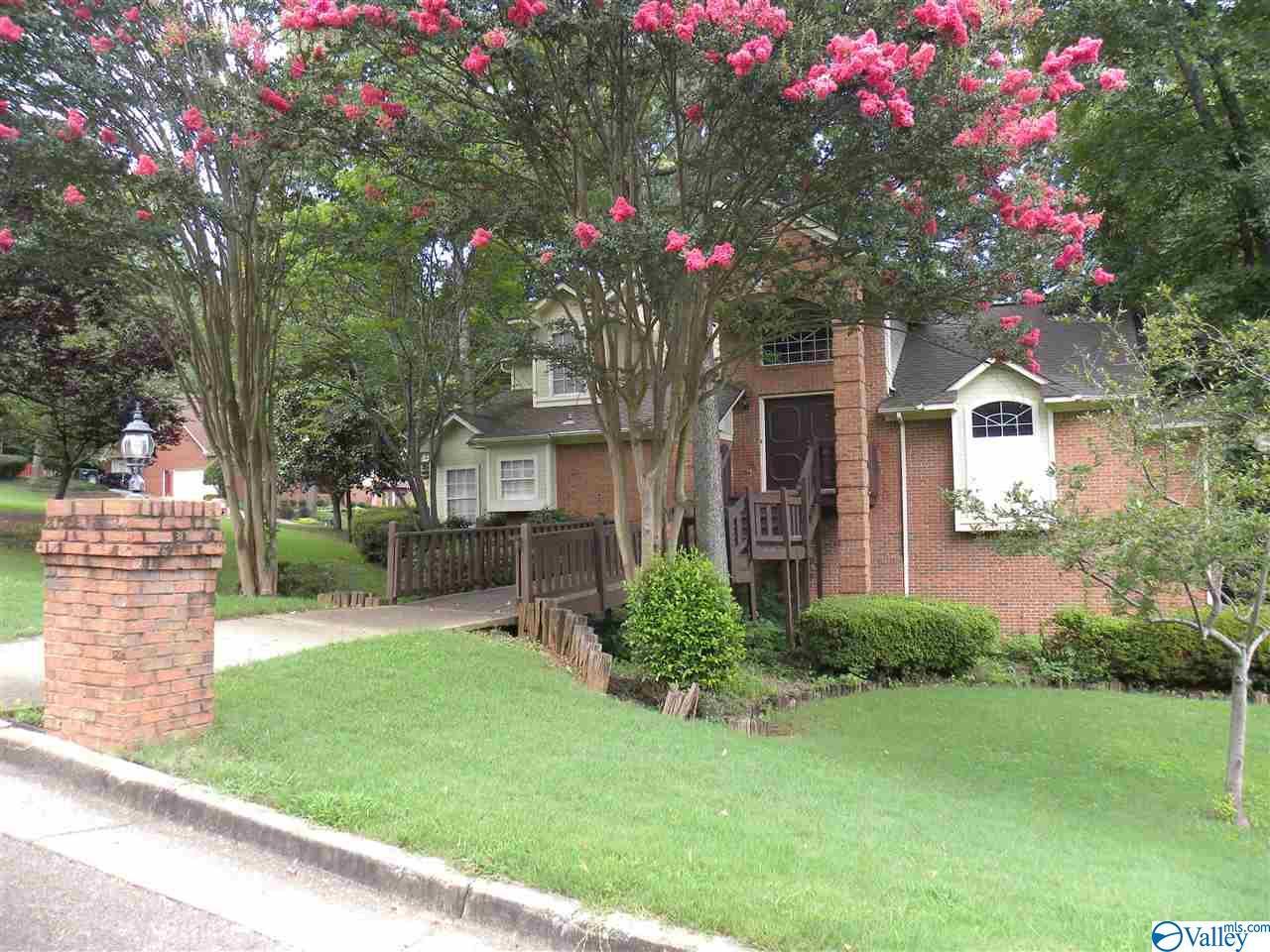 101 Emerald Lane - Photo 1