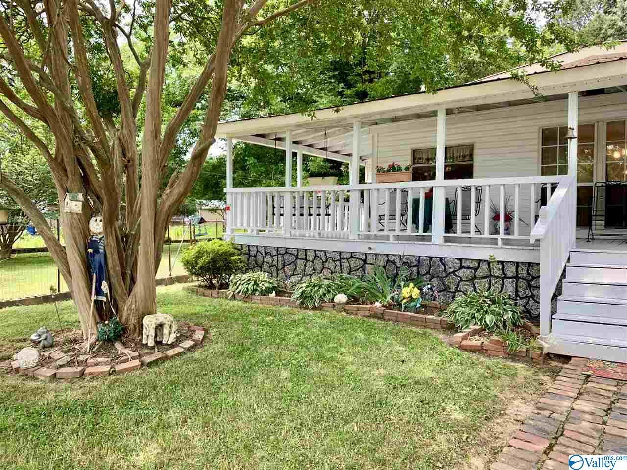2106 Broadway Avenue - Photo 1