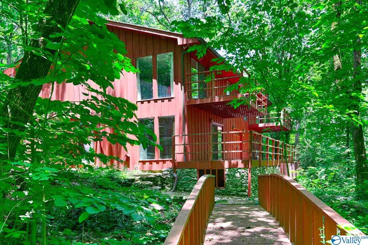 584 Rainbow Drive - Photo 1