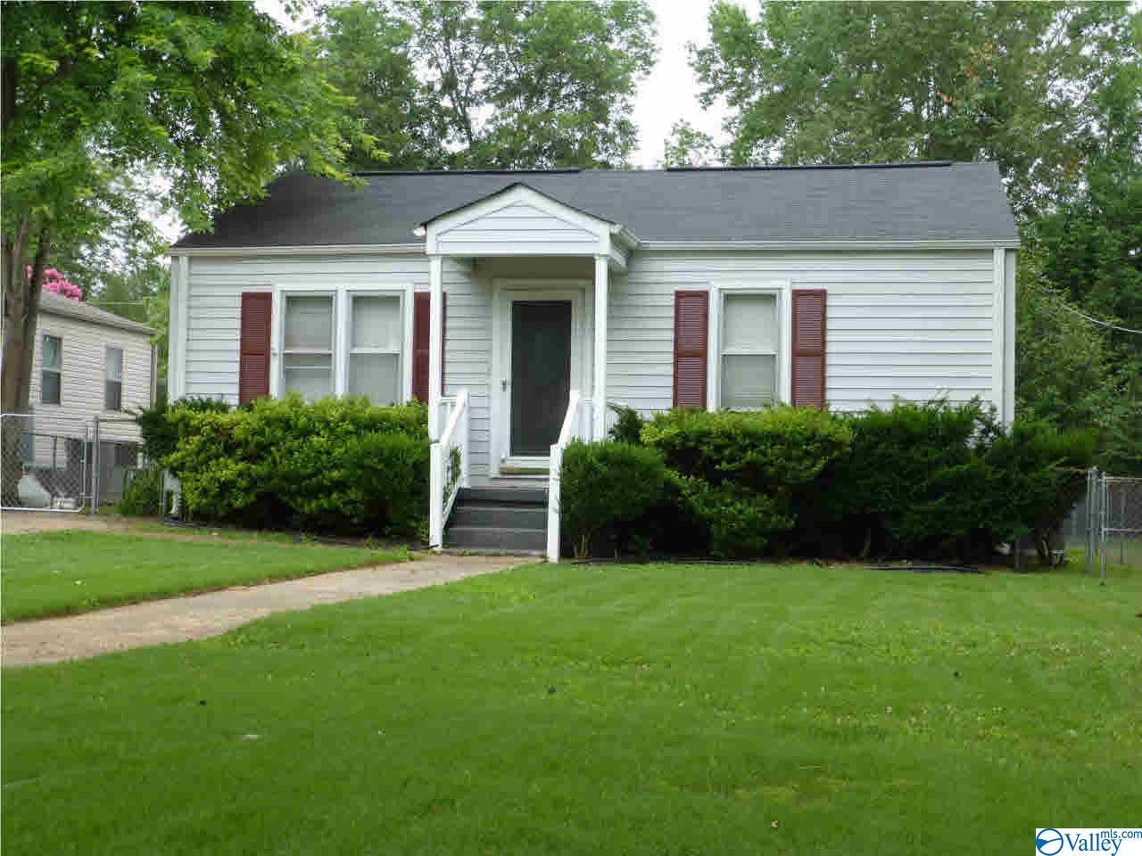 1406 Wellman Avenue - Photo 1