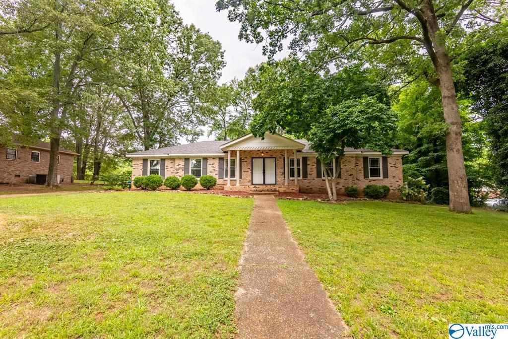 1904 Beechwood Drive - Photo 1