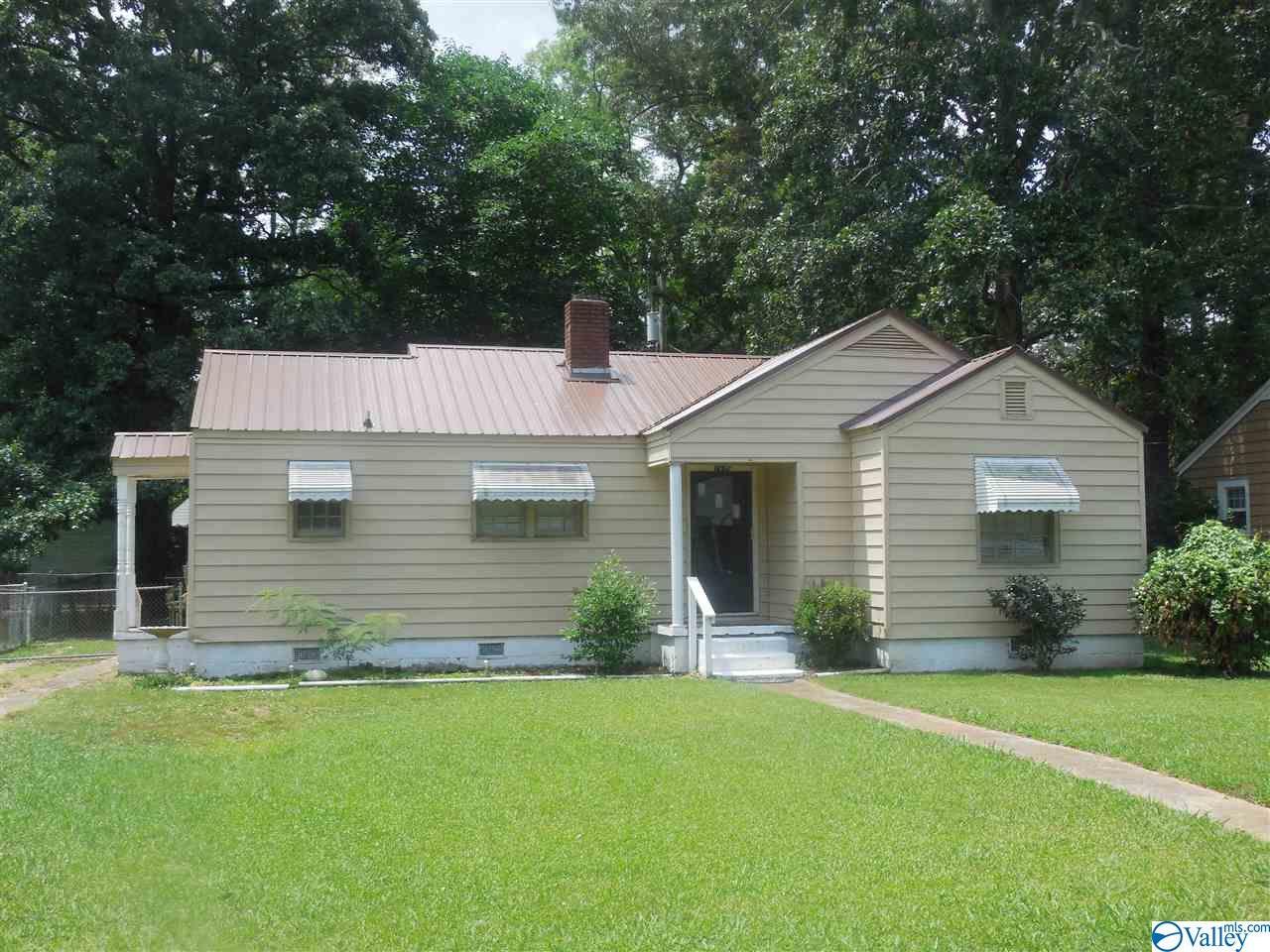 1915 Enolam Blvd - Photo 1