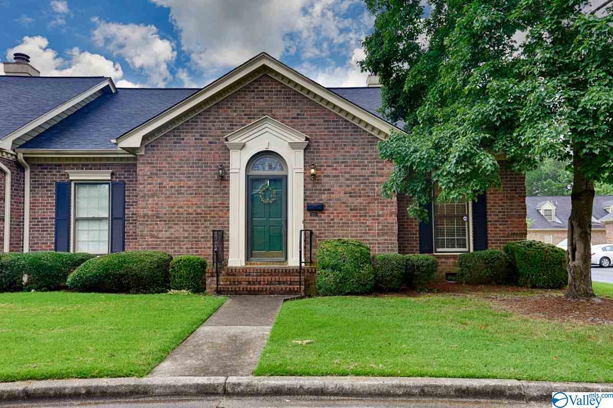 203 Beauchamp Place - Photo 1