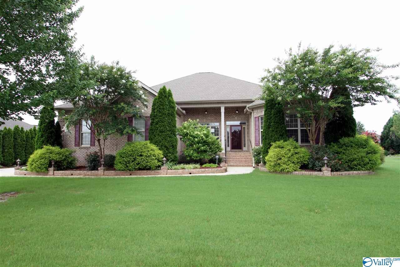 138 Sam Houston Circle - Photo 1