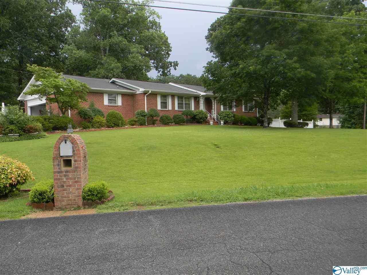 101 Kenwood Circle - Photo 1