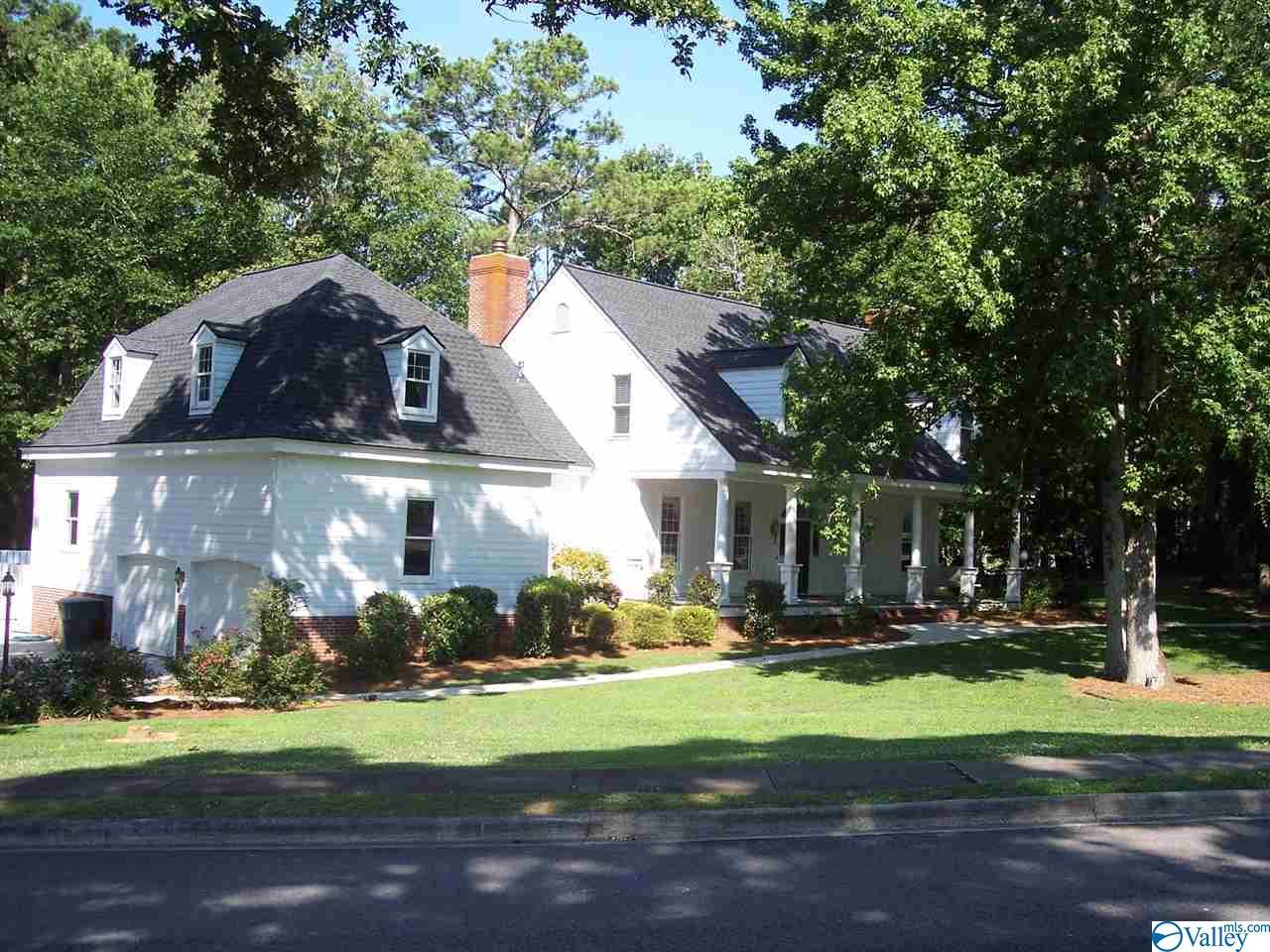 202 Willowchase Drive - Photo 1