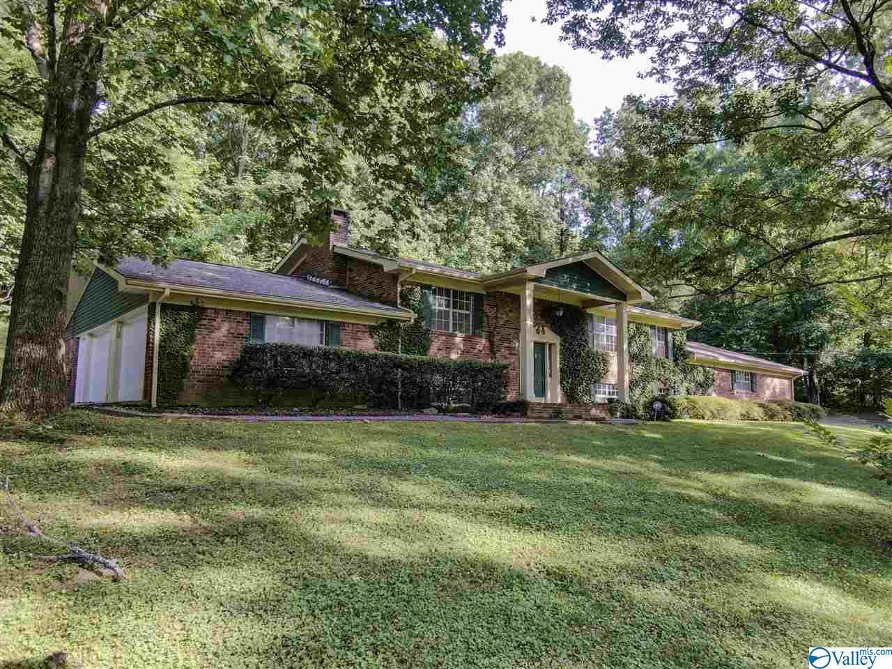 1609 Watkins Avenue - Photo 1
