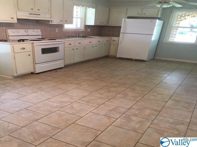 106 Pattock Court - Photo 1