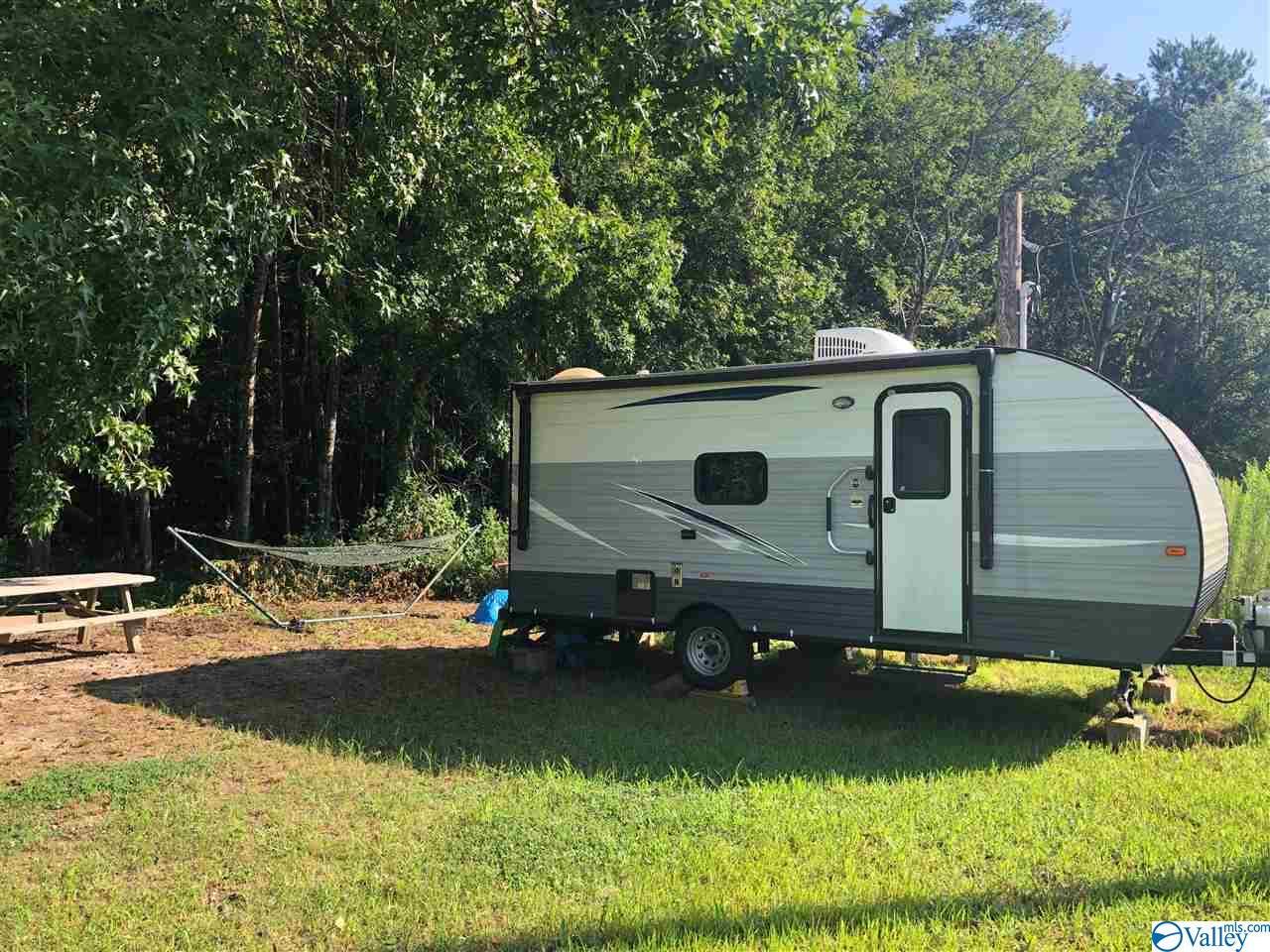 211 County Road 1043 - Photo 1