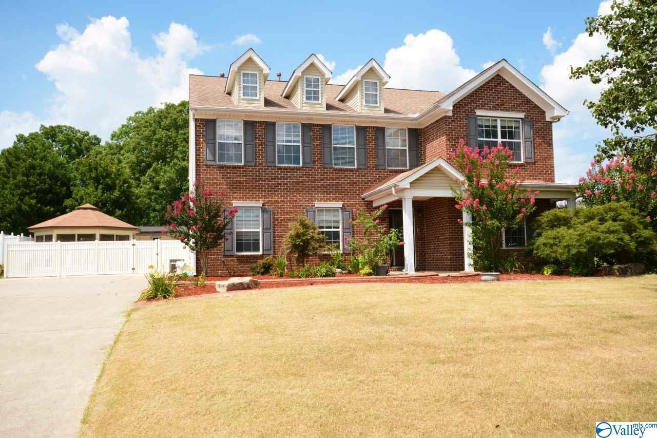 102 Misty Glade Court - Photo 1